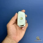 کاور ریموت برلیانس H300C طرح چرم سفید با حاشیه نقره‌ای