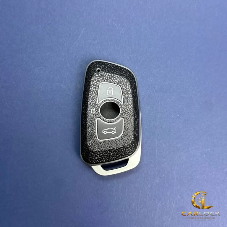 کاور ریموت برلیانس H300C طرح چرم مشکی با حاشیه نقره‌ای، نمای جلو